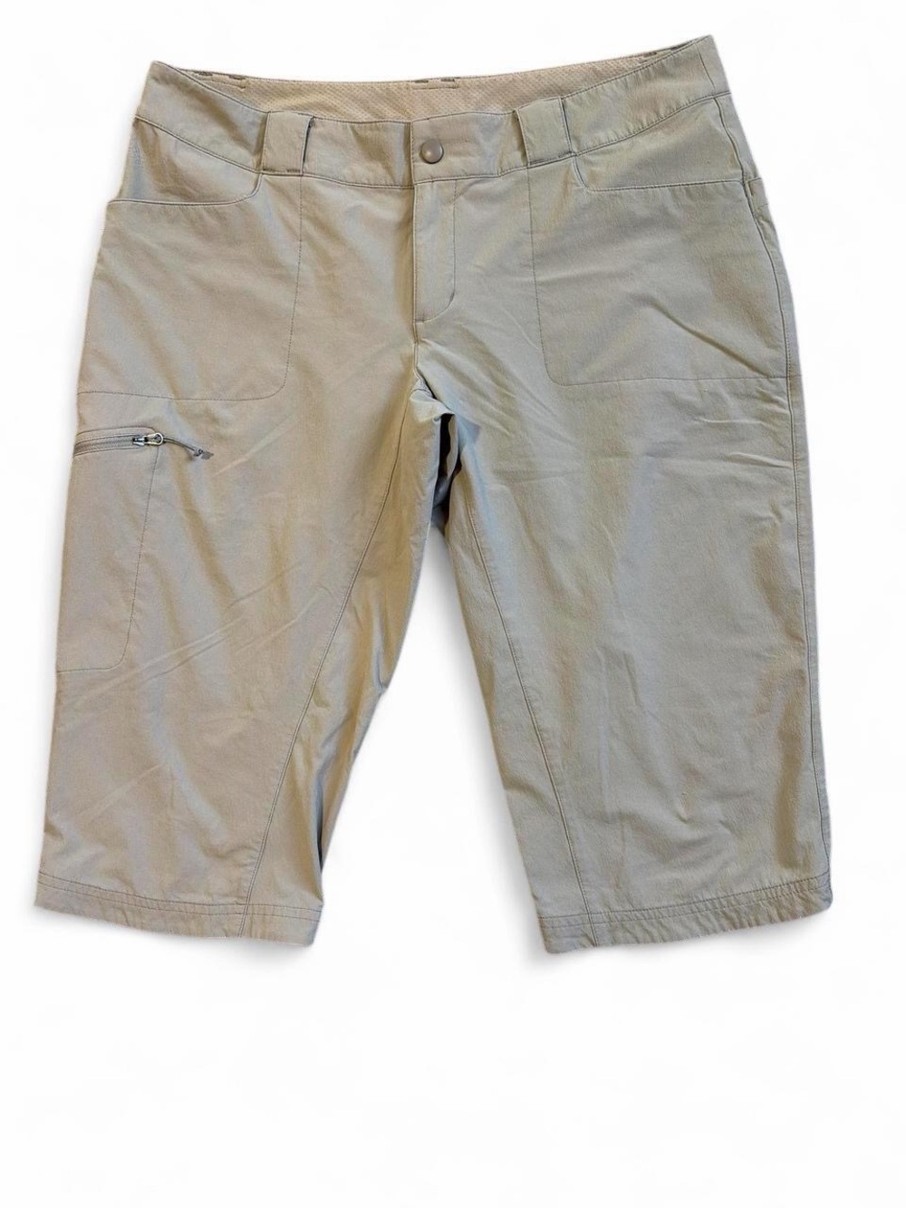 Womenβs Performance Cargo Shorts - Khaki